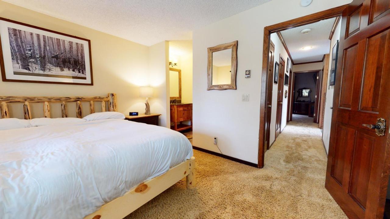 Woodlands #25 Apartamento